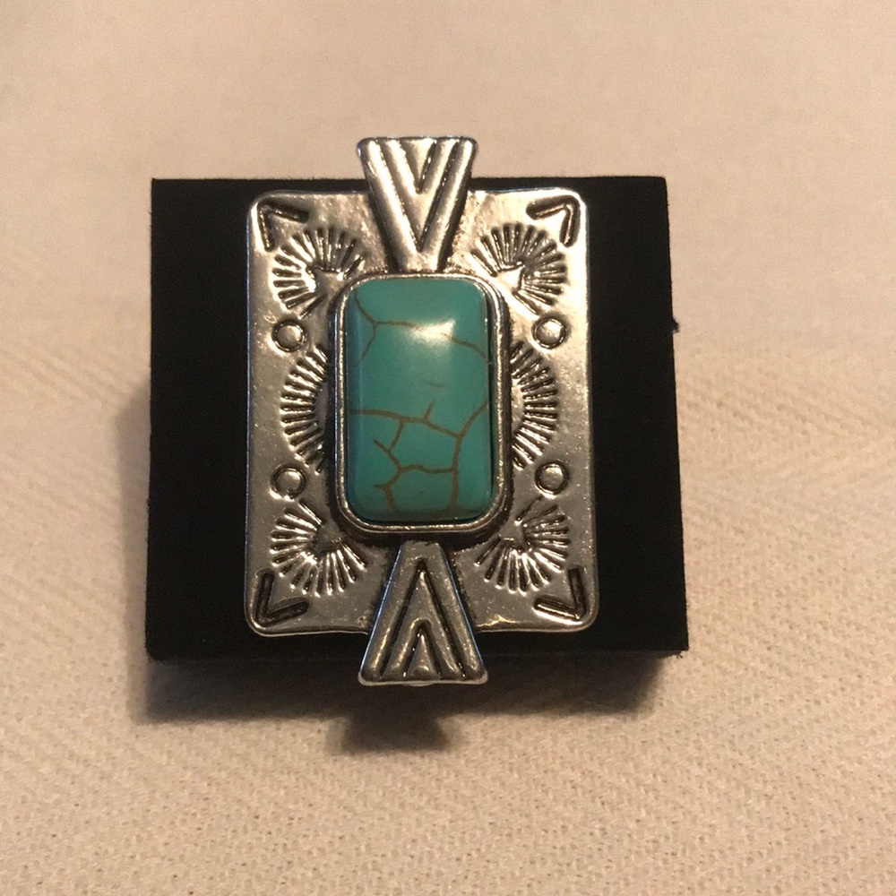 Southwestern Design Silver Ring with Turquoise Stone